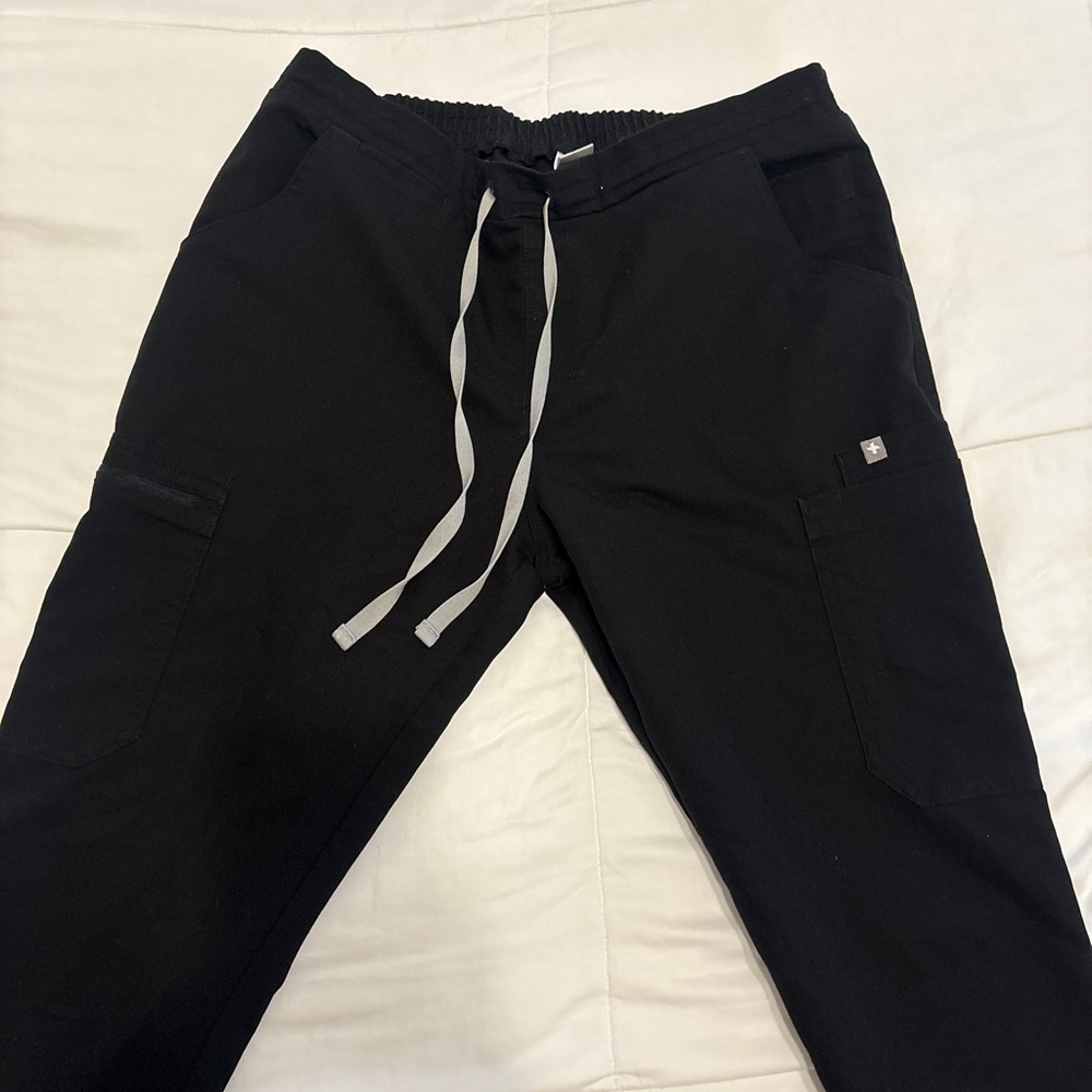Figs women’s Black Cargo Pants with Gray Drawstring